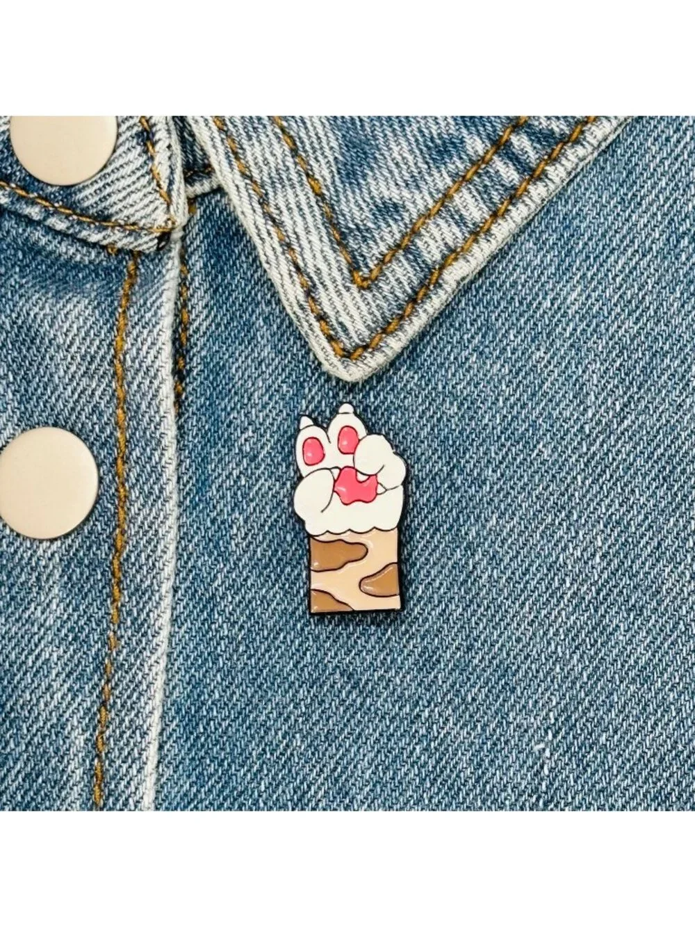 ⭐Plam for Win Enamel Pin Cat Paw Shape Alloy Enamel Pin Brooch In Camo Sleeve